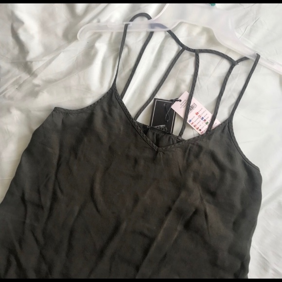 Cotton On strappy back tank top - Picture 4 of 4